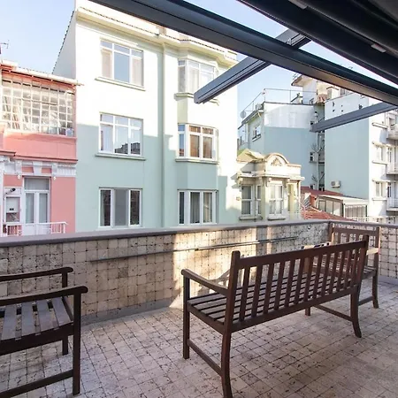 Modern Duplex With Large Terrace In Cihangir Lejlighed