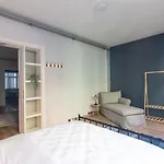 Modern Duplex With Large Terrace In Cihangir Апартаменты Стамбул