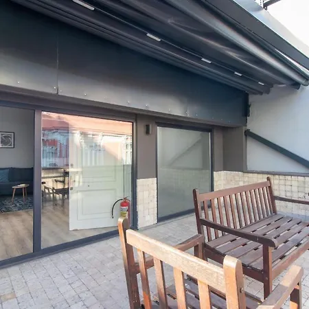 Modern Duplex With Large Terrace In Cihangir * Istanboel