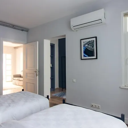 Modern Duplex With Large Terrace In Cihangir Lejlighed Istanbul