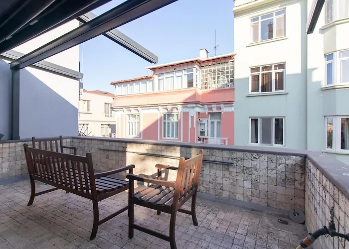 Modern Duplex With Large Terrace In Cihangir * Istanbulská provincie